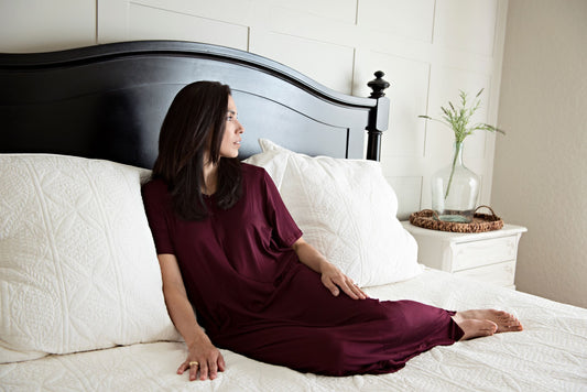 Long lounge dress in berry. Made from micromodal and spandex. 